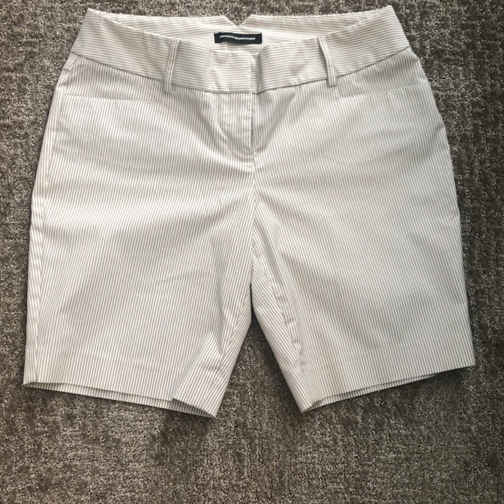 Express Tan/White Shorts